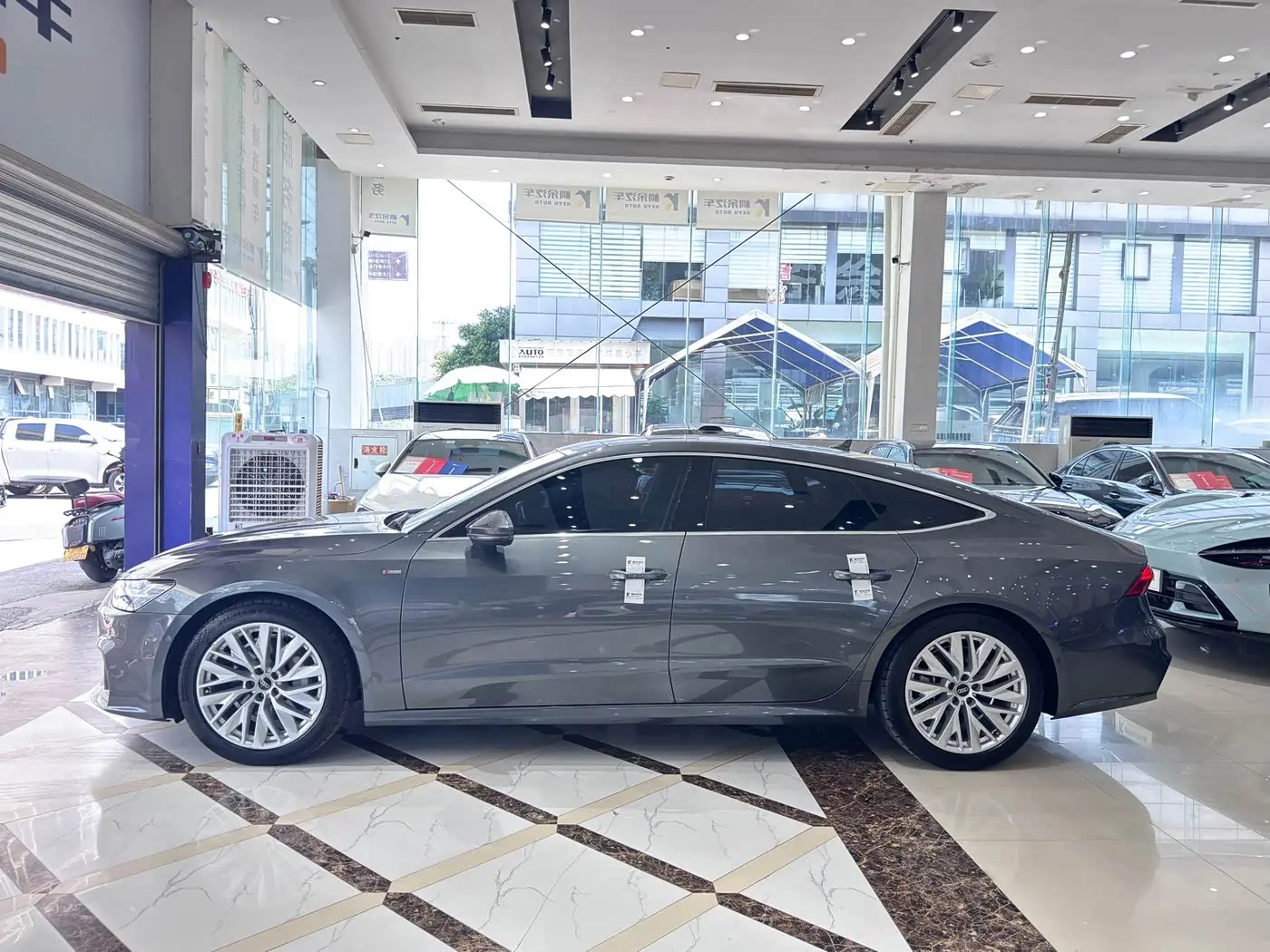 Audi A7 2021 — Photo 16/16