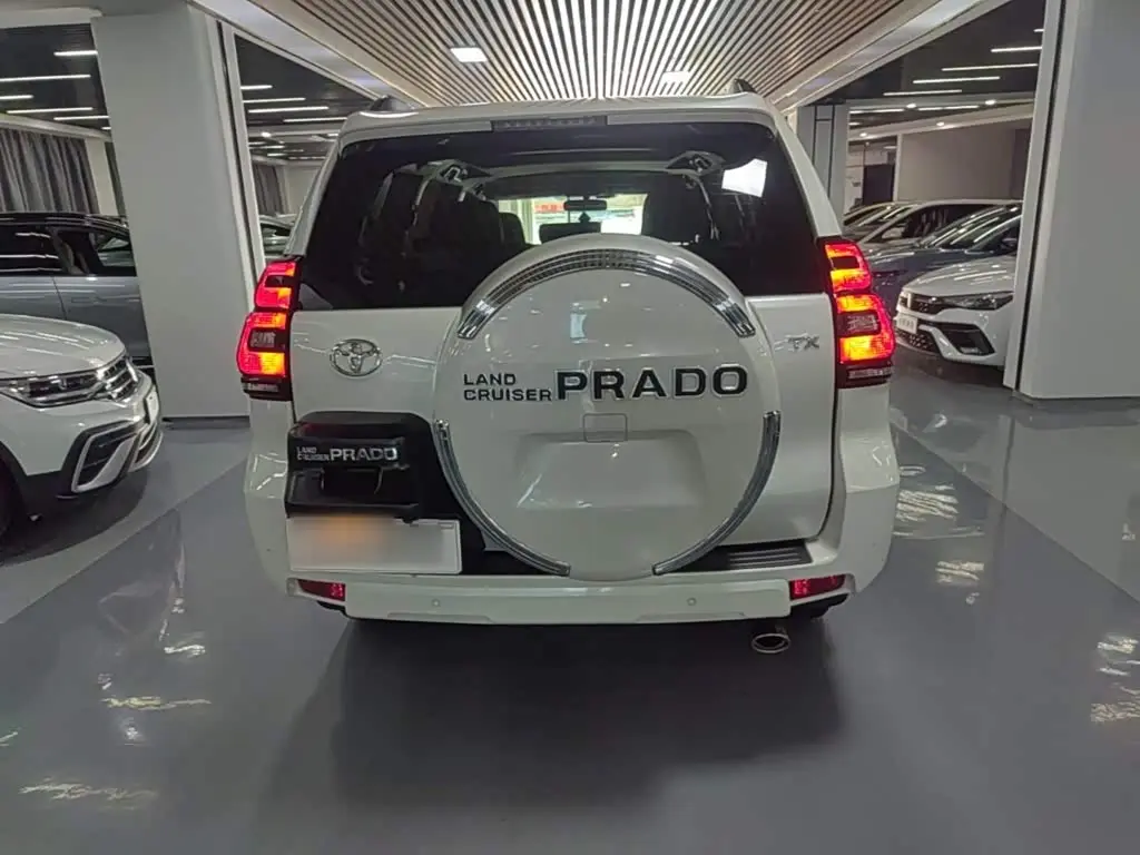 Toyota Prado 2018 — Photo 6/20