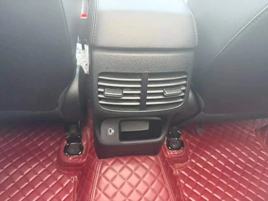 Kia Seltos 2023 — Photo 15/20