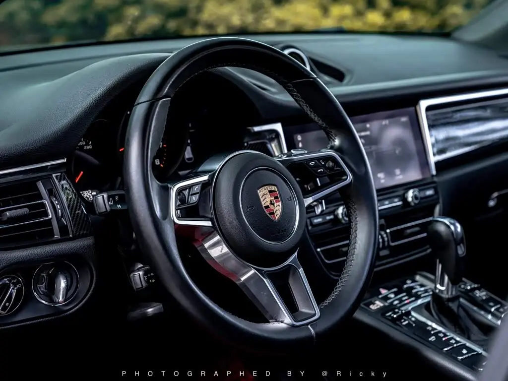 Porsche Macan 2021 — Photo 4/11