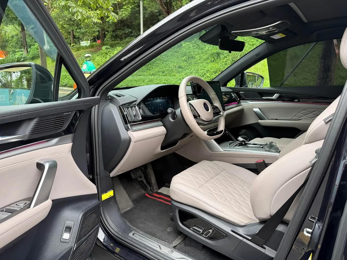 BYD Tang New Energy 2025 — Şəkil 17/20
