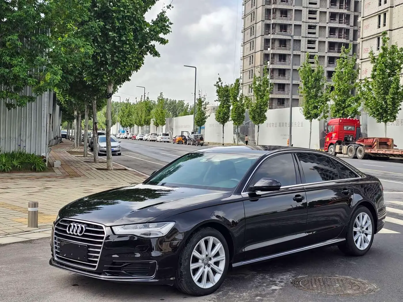Audi A6L 2018 — Photo 2/14