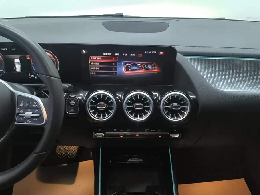 Mercedes-Benz GLA 2021 — Фото 13/16