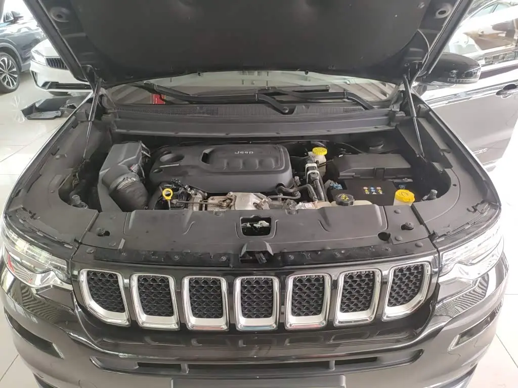 Jeep Grand Commander 2021 — Фото 17/20