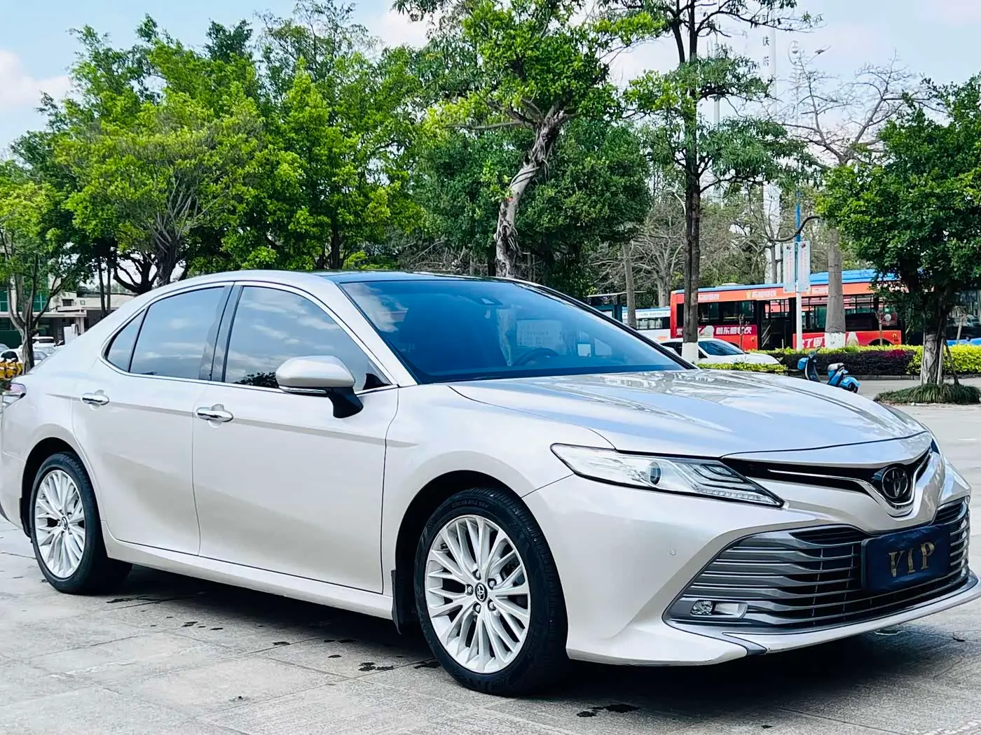 Toyota Camry 2020 — Şəkil 2/16