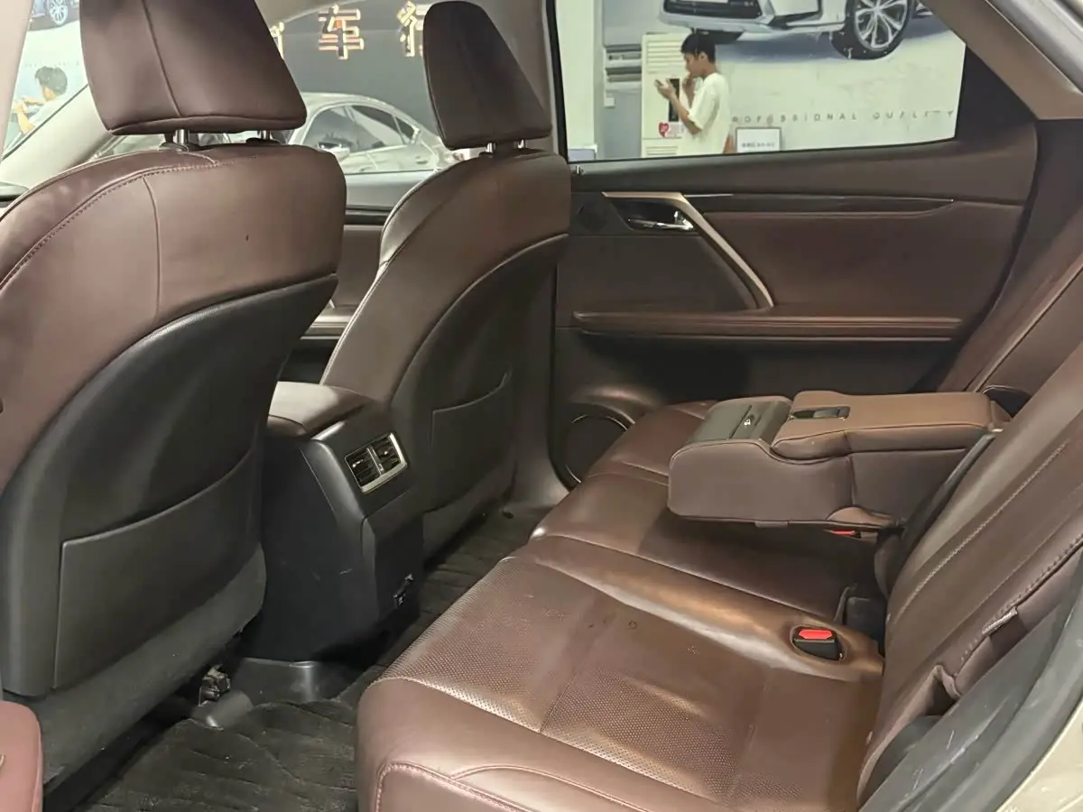 Lexus RX 2022 — Photo 5/11
