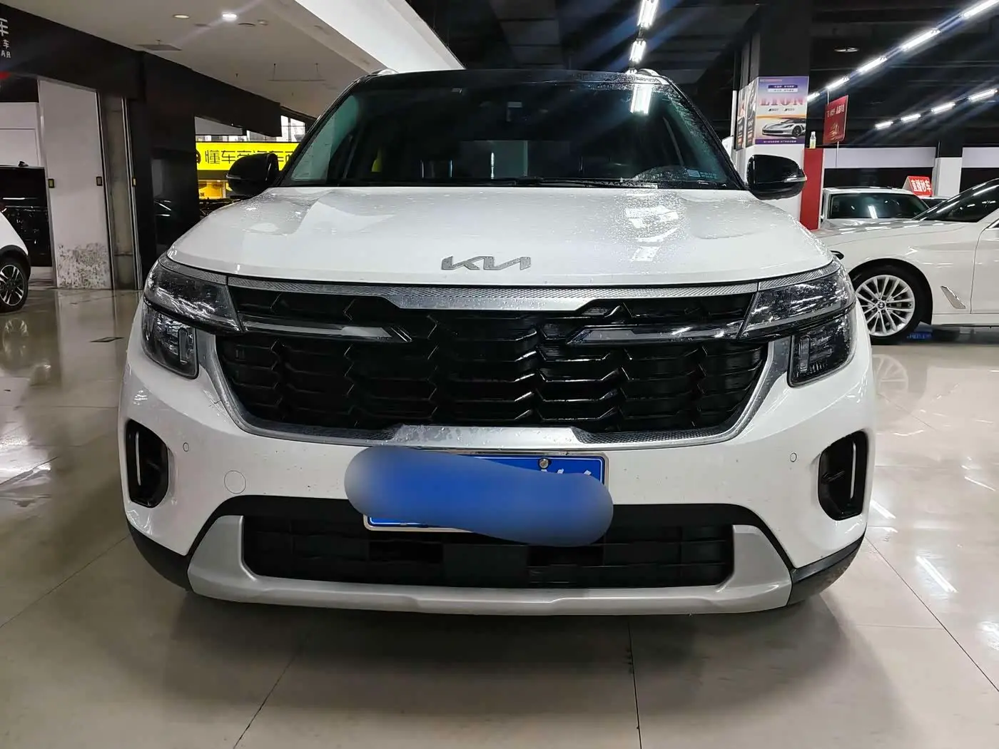 Kia Seltos 2023 — Photo 2/9