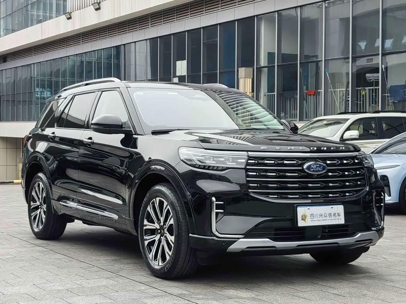 Ford Explorer 2025 — Photo 4/20