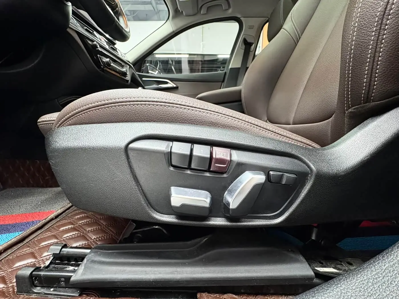 BMW 1 Series 2023 — Photo 16/20