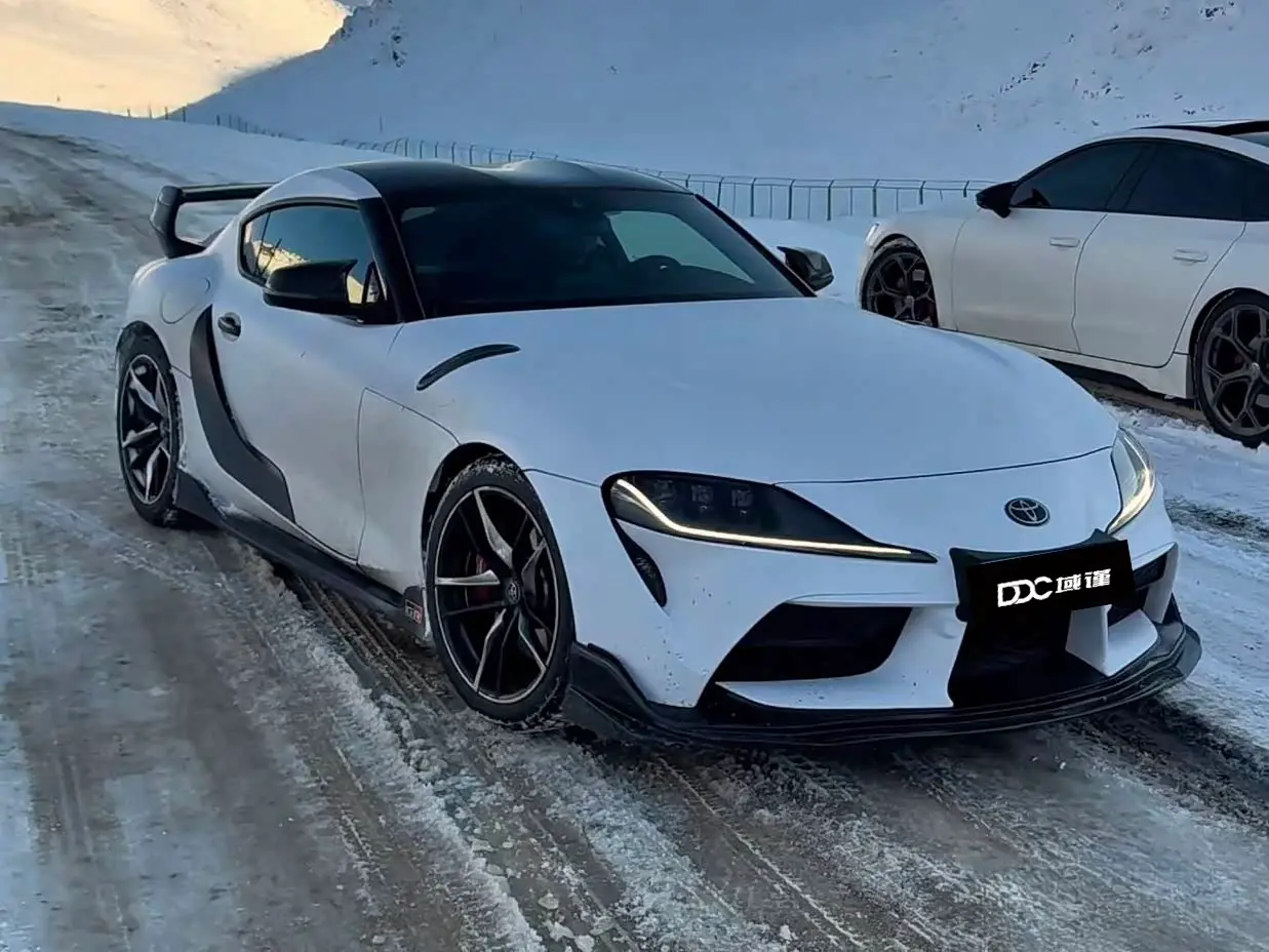 Toyota Supra 2022 — Фото 1/8