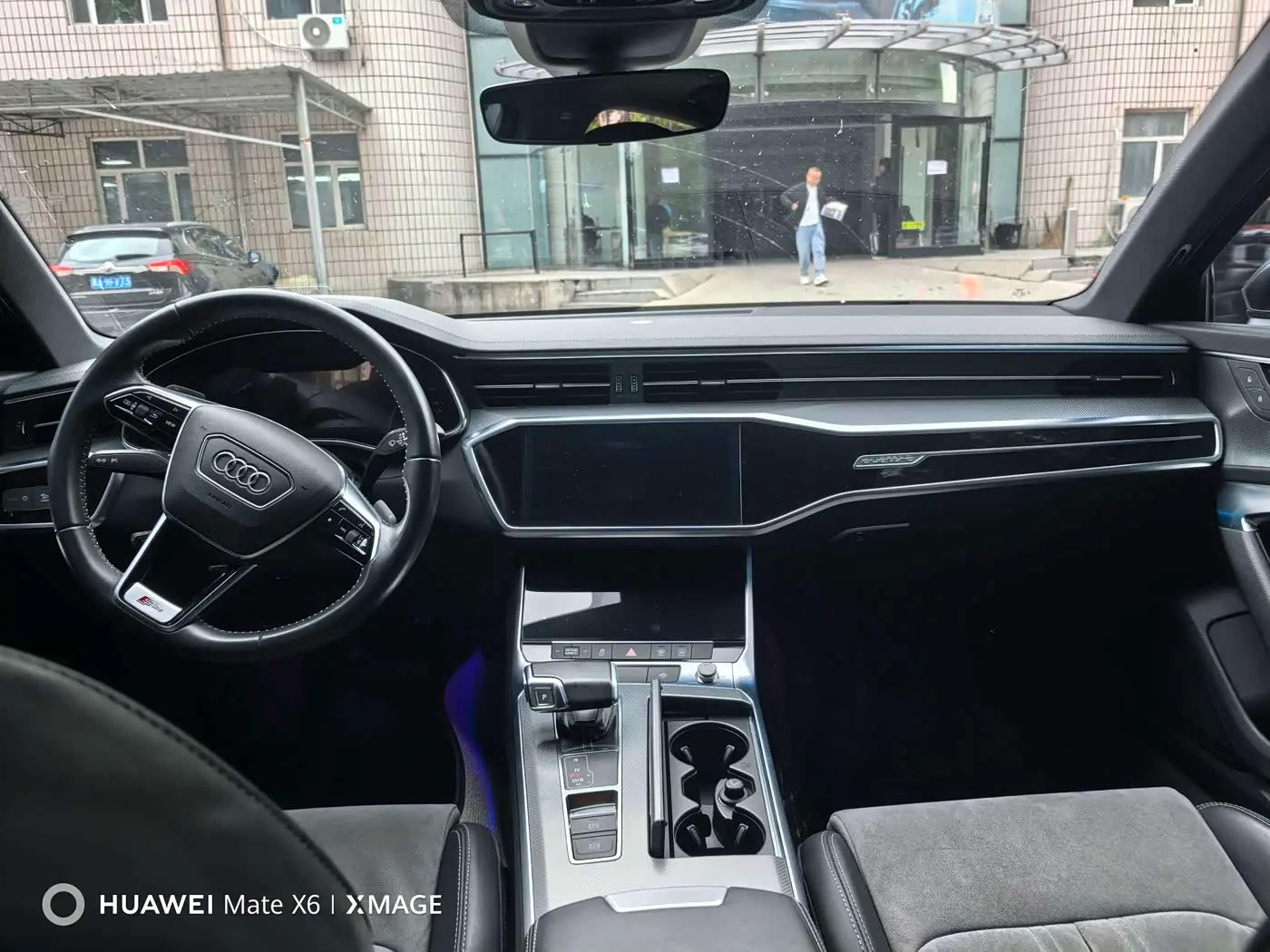 Audi A6L 2020 — ფოტო 9/11