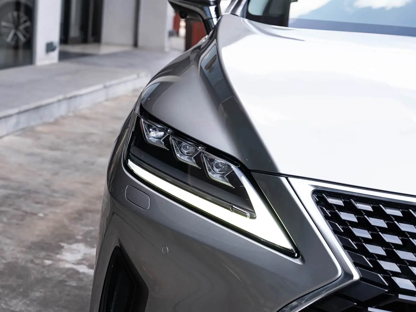 Lexus RX 2019 — Photo 6/20