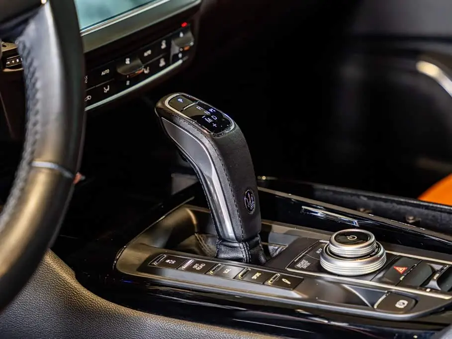 Maserati Levante 2021 — Фото 15/20