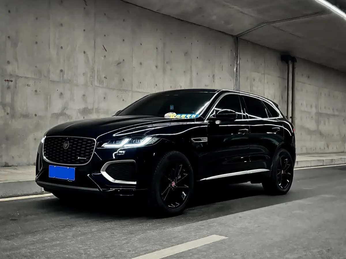 Jaguar F-PACE 2021 — Фото 2/11