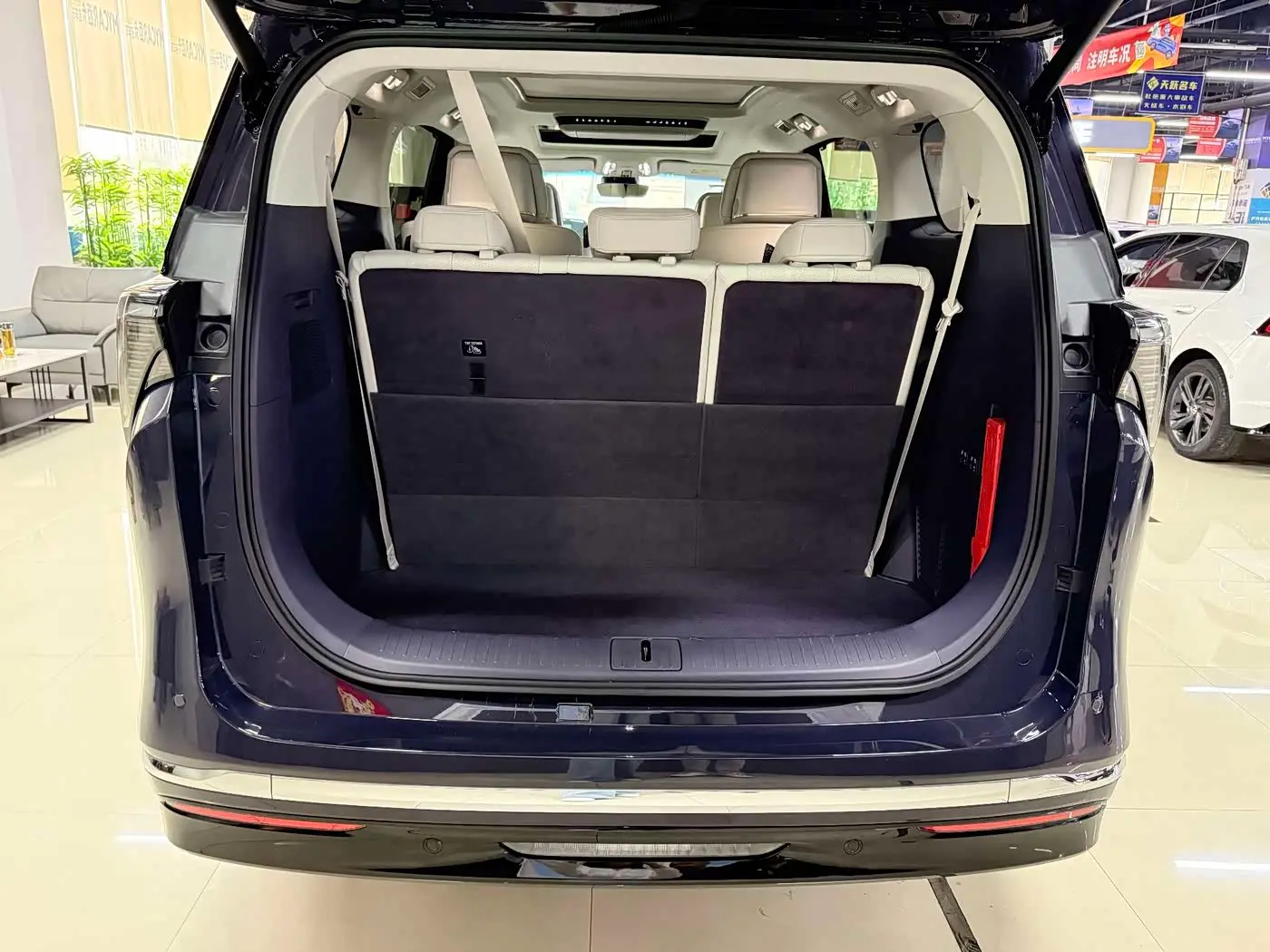 Buick GL8 2025 — Photo 19/20