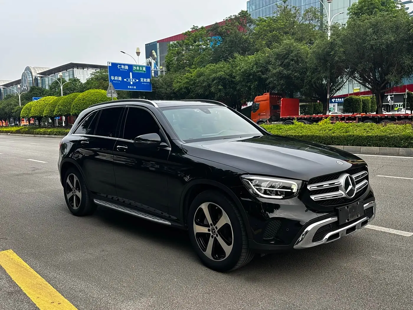 Mercedes-Benz GLC 2022 — Фото 3/11