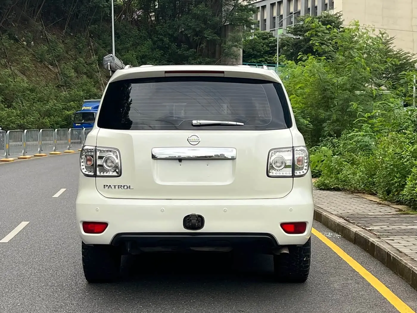 Nissan Patrol 2019 — Photo 6/17