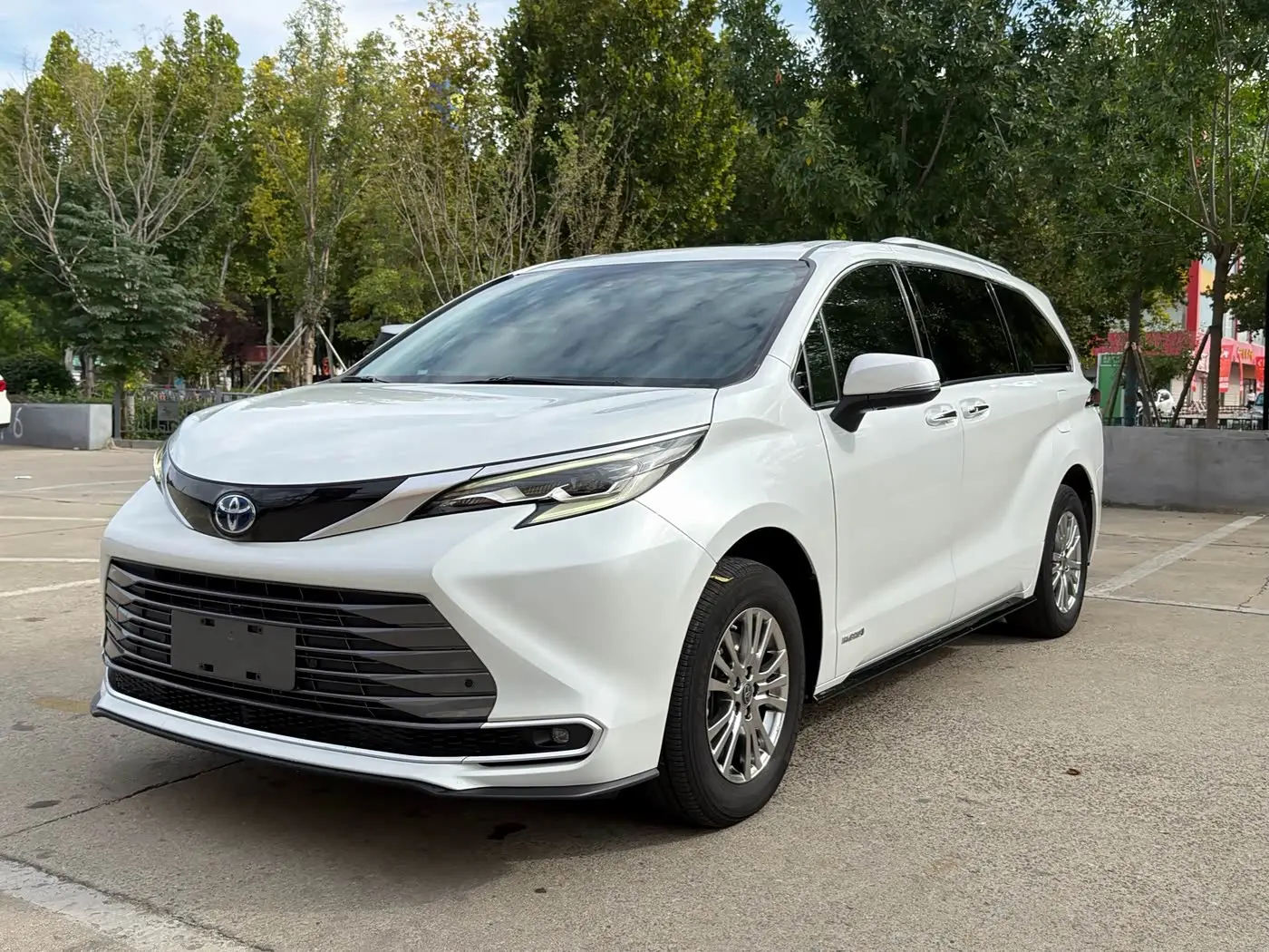 Toyota Sienna 2022 — Şəkil 2/15