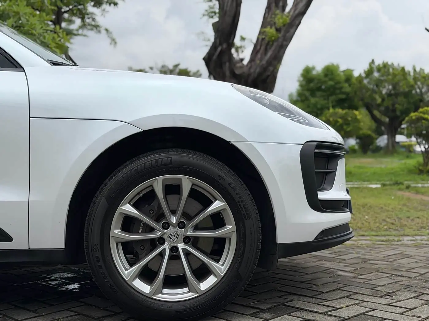 Porsche Macan 2023 — Фото 10/20