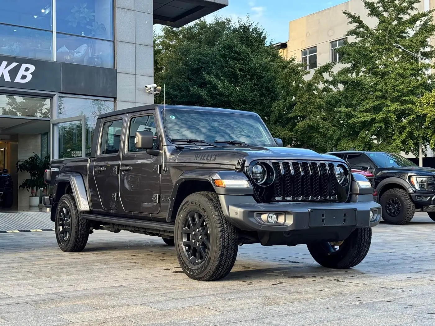 Jeep Gladiator 2024 — Фото 3/15