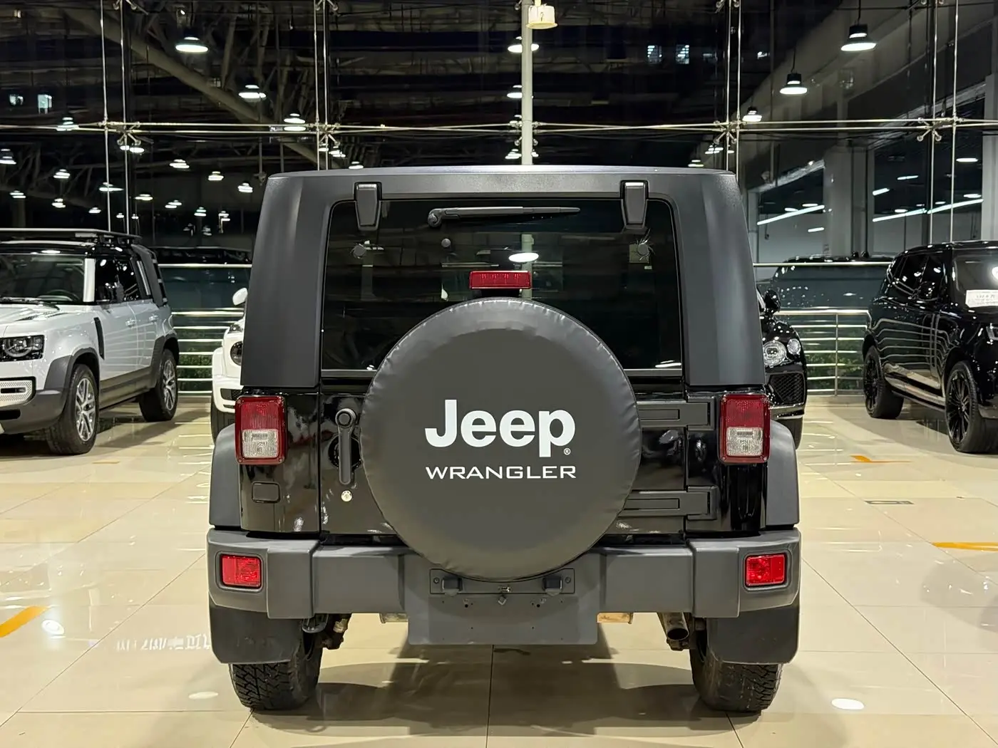 Jeep Wrangler 2010 — Фото 12/14