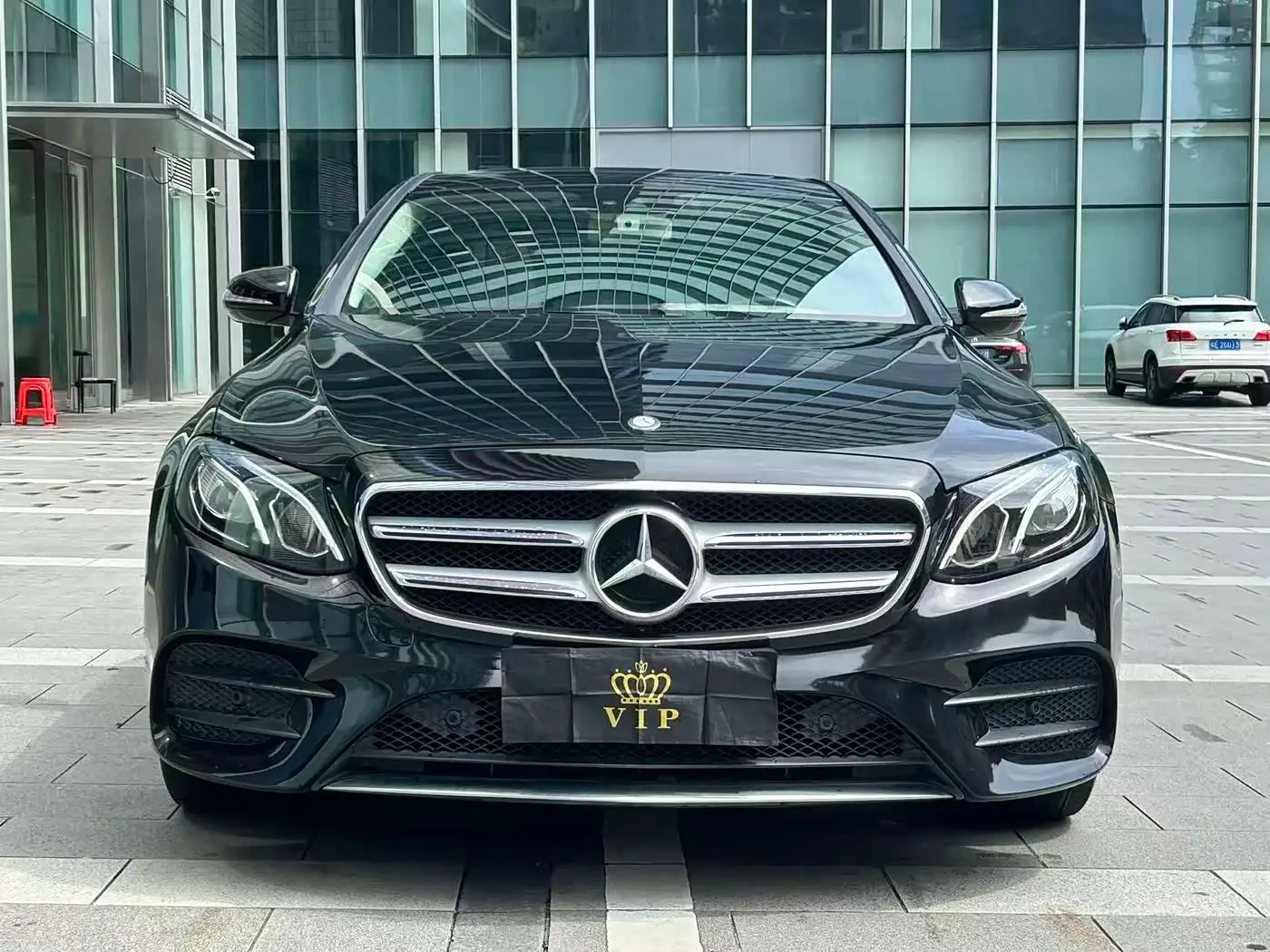 Mercedes-Benz E-Class 2017 — Фото 1/8