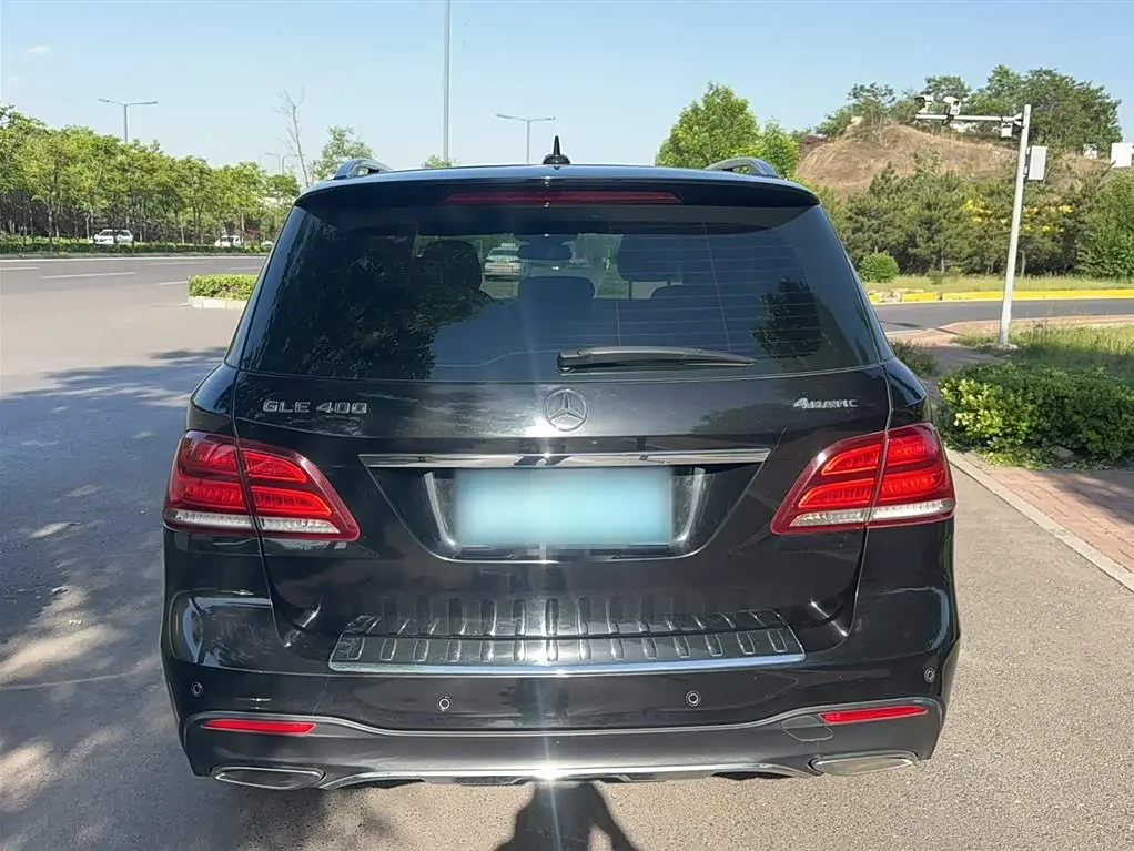 Mercedes-Benz GLE 2017 — Фото 7/15
