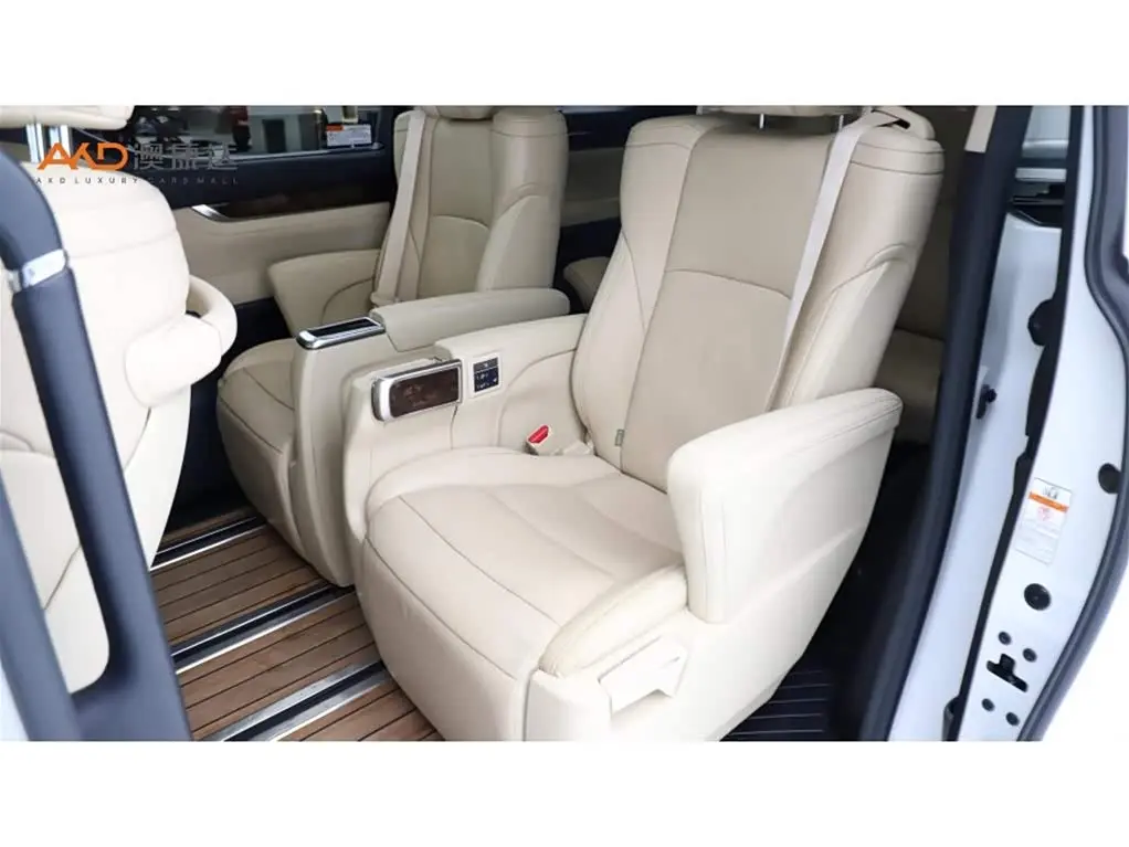 Toyota Alphard 2020 — Photo 7/11