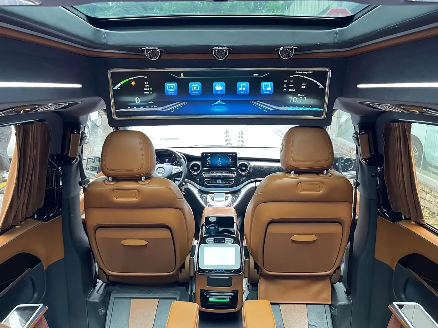 Mercedes-Benz V-Class 2022 — Photo 12/20