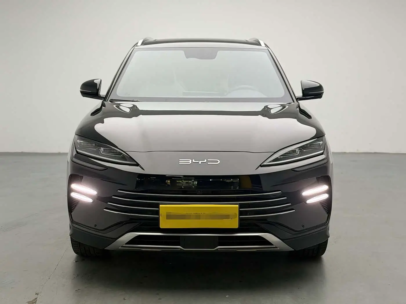BYD Song PLUS PHEV 2024 — Photo 2/20