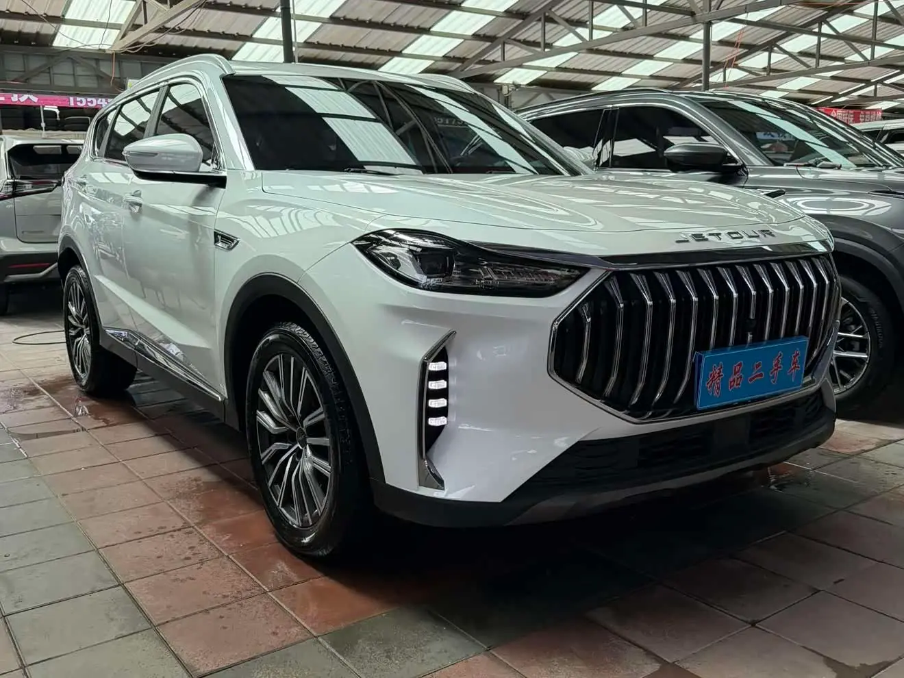 Jetour X70 PLUS 2023 — Photo 3/17