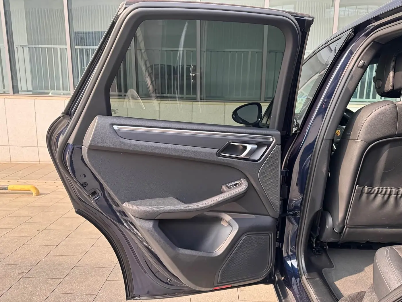 Porsche Macan 2021 — Photo 11/19