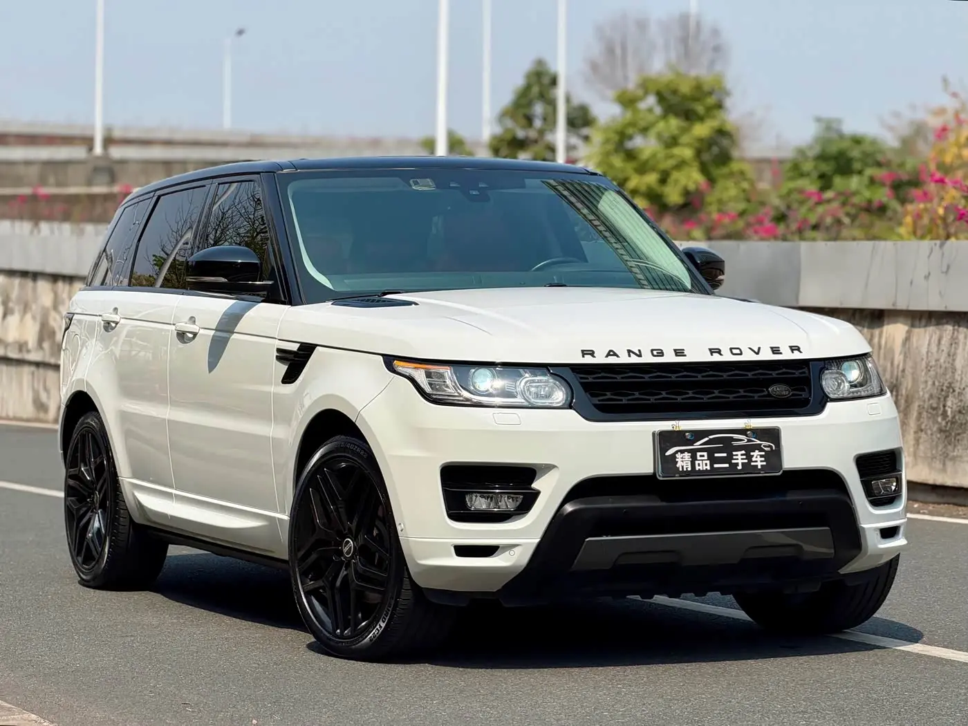 Land Rover Range Rover Sport 2017 — Фото 3/20
