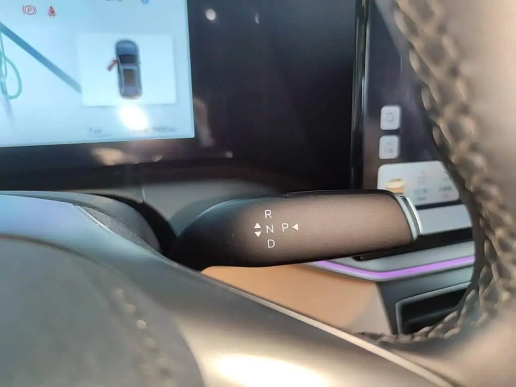 BYD Song L DM-i 2025 — Photo 14/20