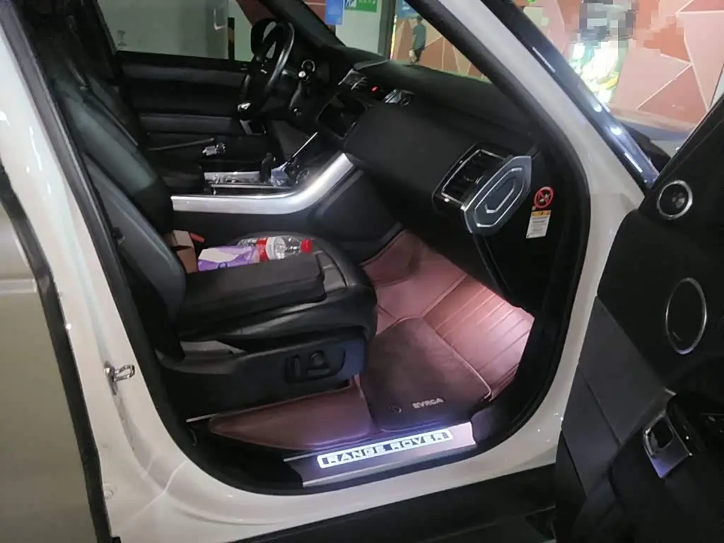 Land Rover Range Rover Sport PHEV 2018 — Фото 10/15