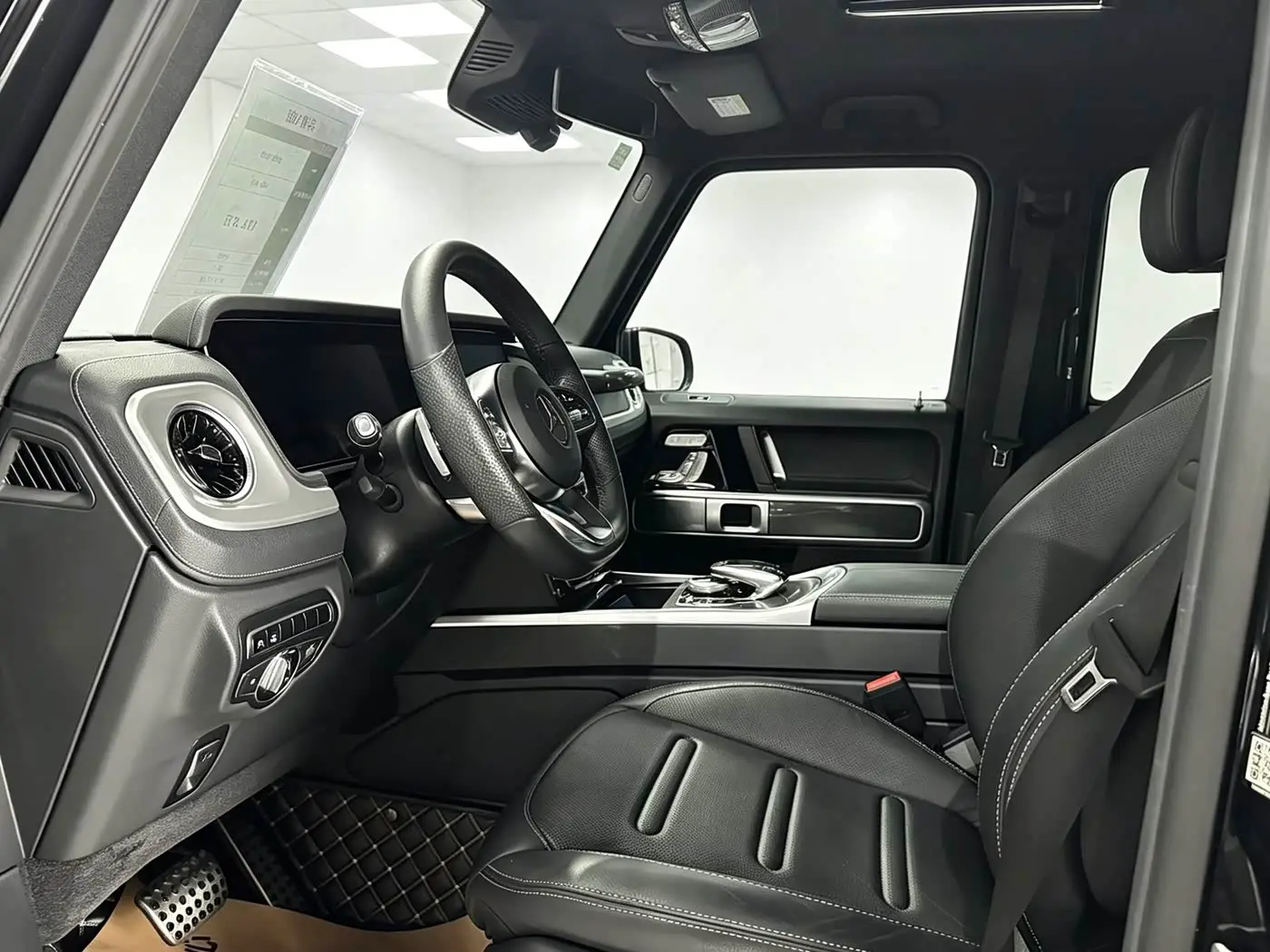 Mercedes-Benz G-Class 2019 — Фото 4/8