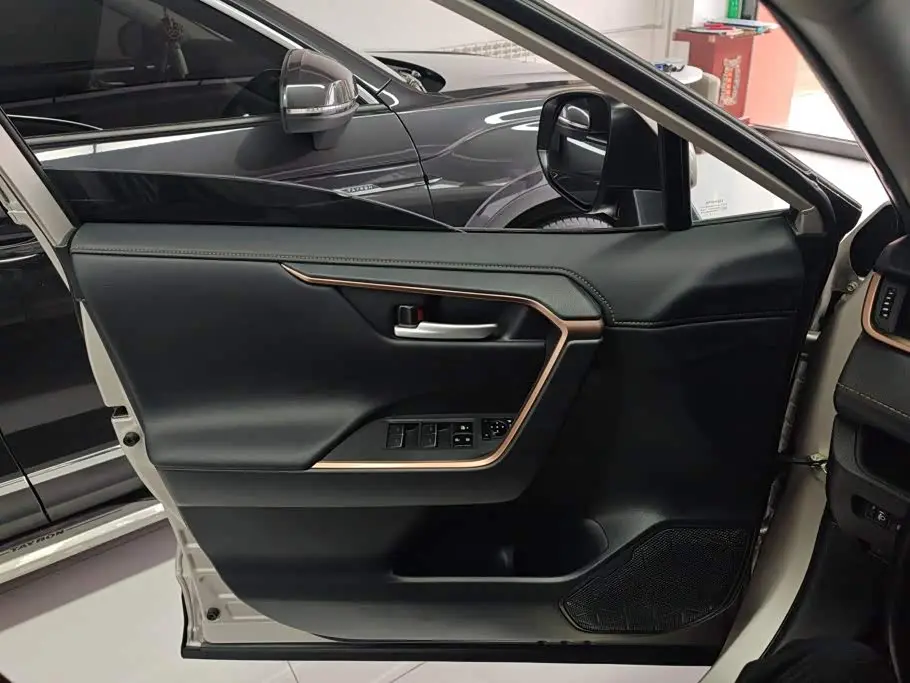 Toyota Wildlander 2024 — Photo 7/16