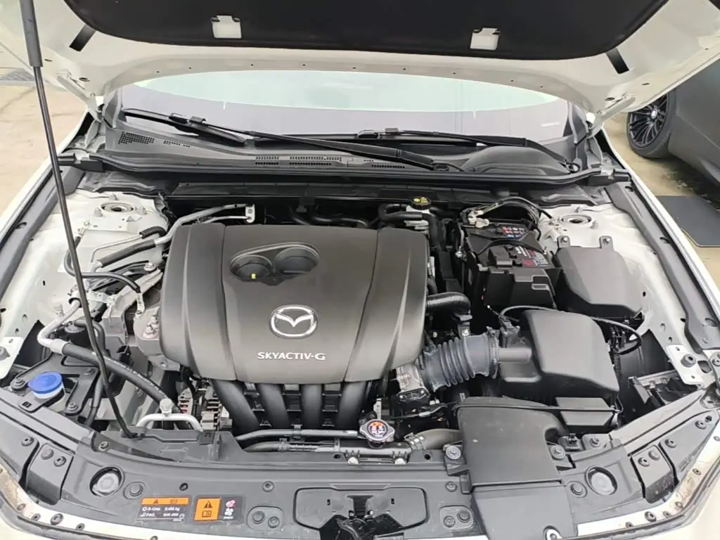 Mazda Mazda3 Axela 2025 — Photo 20/20