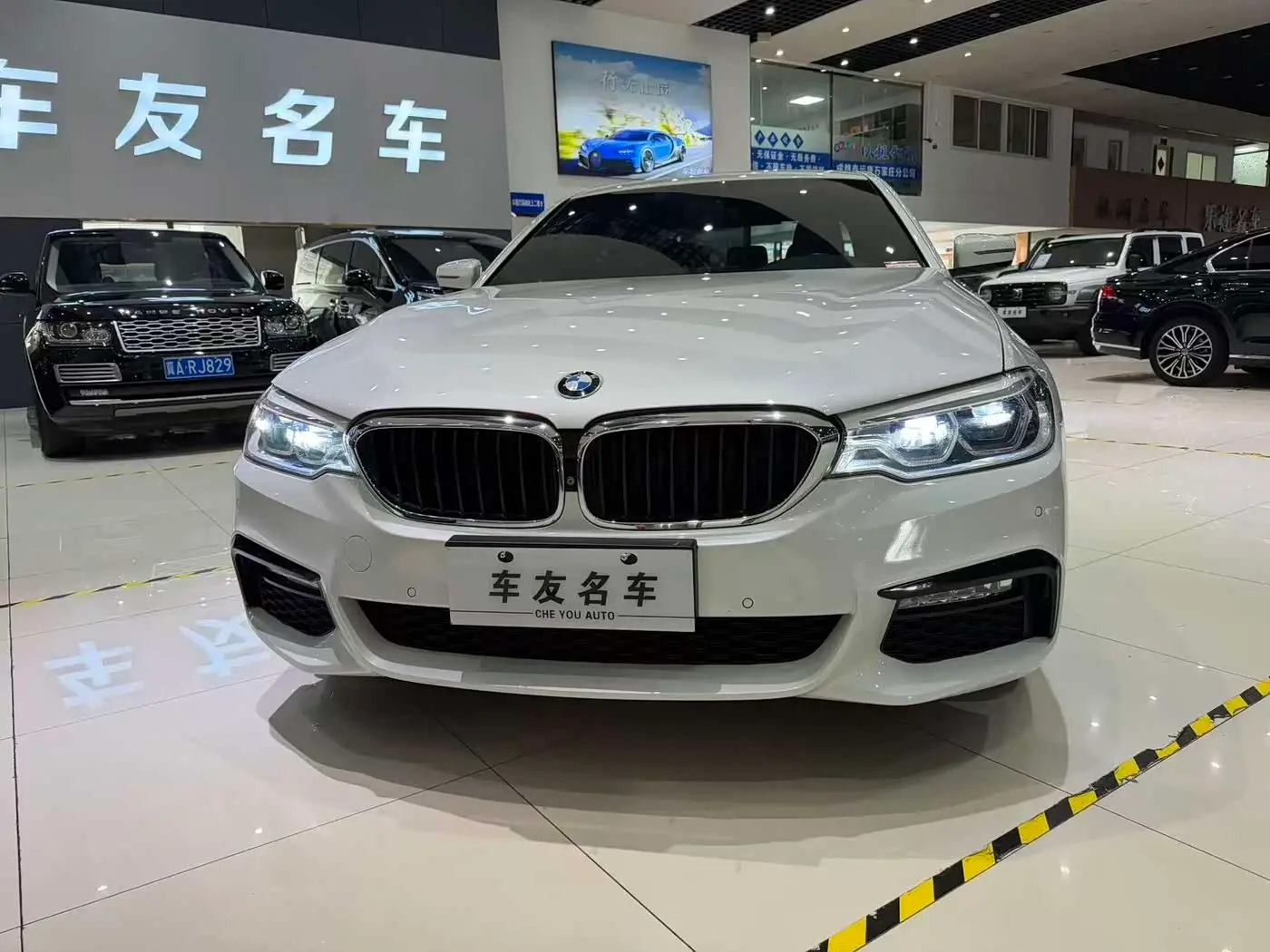 BMW 5 Series 2018 — Photo 2/13