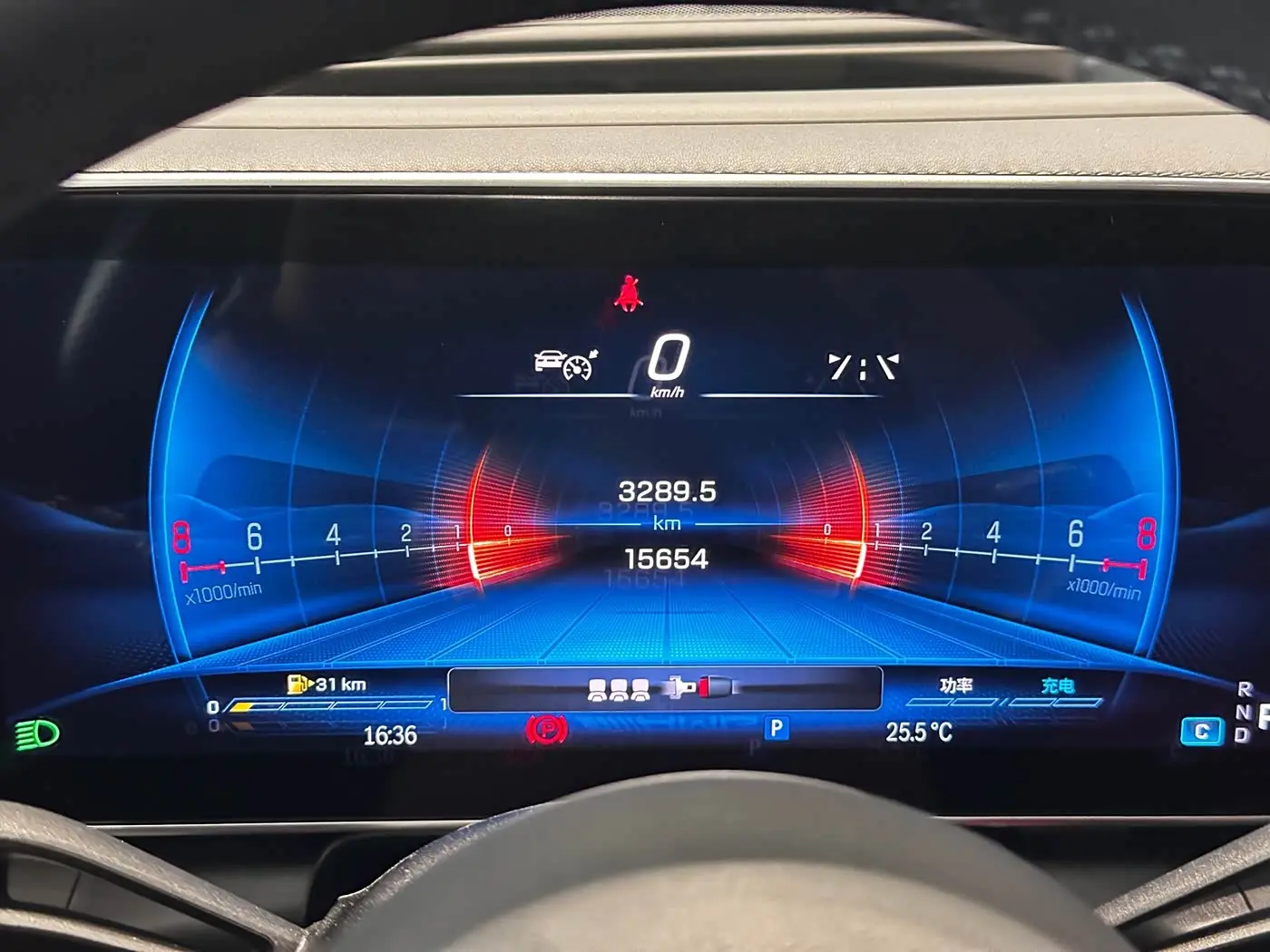 Mercedes-Benz GLC AMG 2025 — Фото 16/18