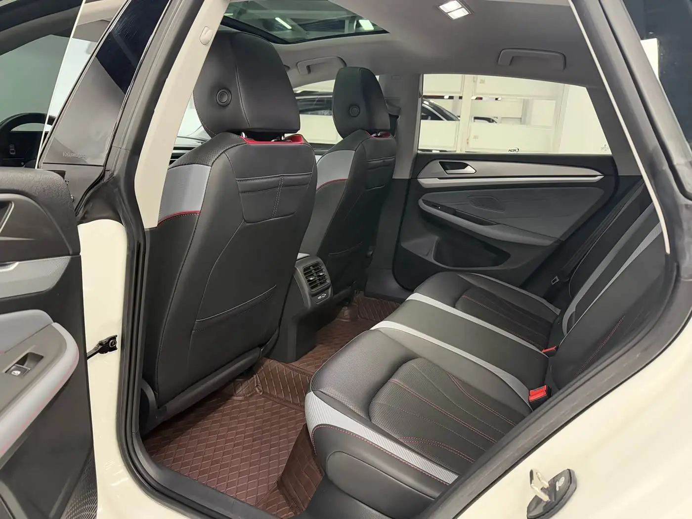 Volkswagen Lamando 2022 — Photo 8/20