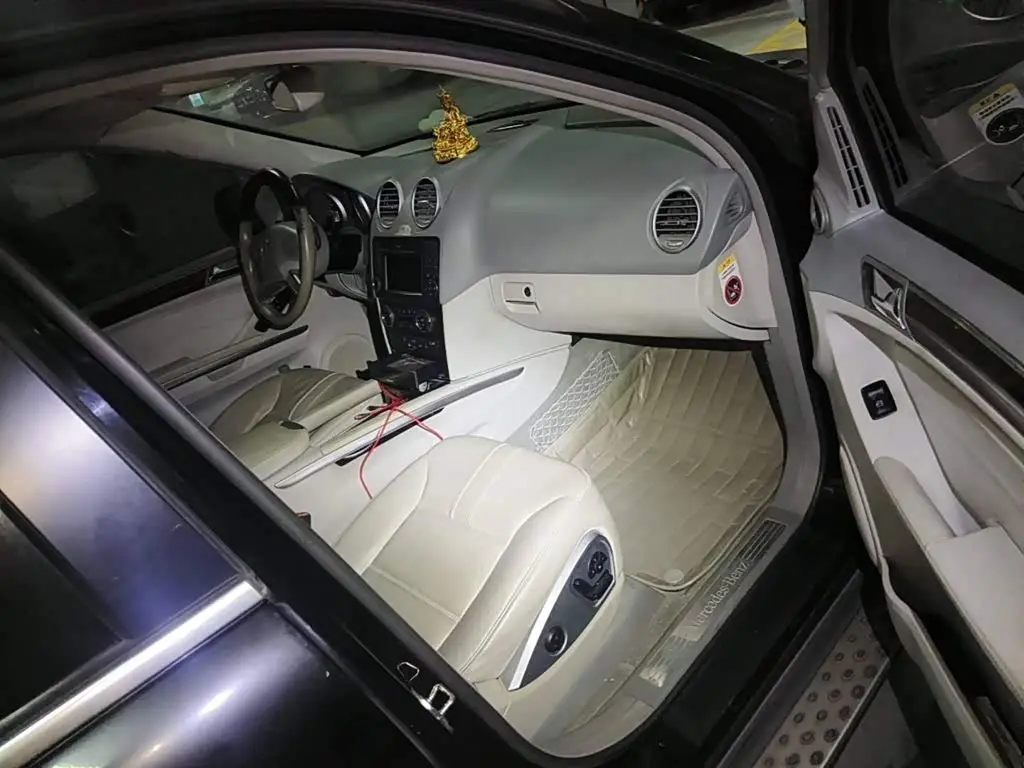 Mercedes-Benz M-Class 2010 — Фото 13/13