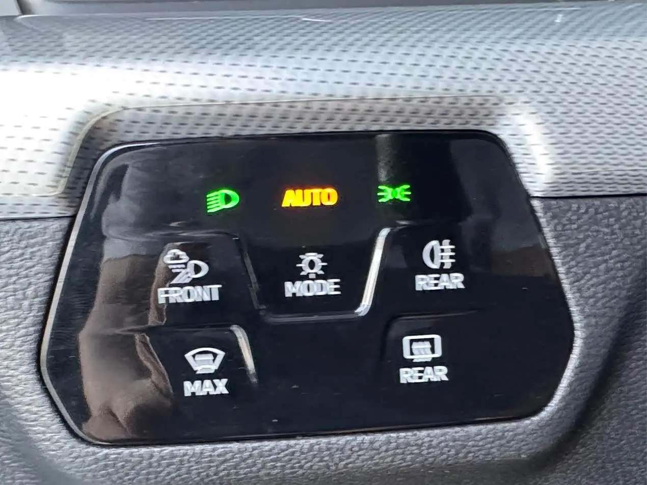 Volkswagen Lamando 2023 — Photo 18/20