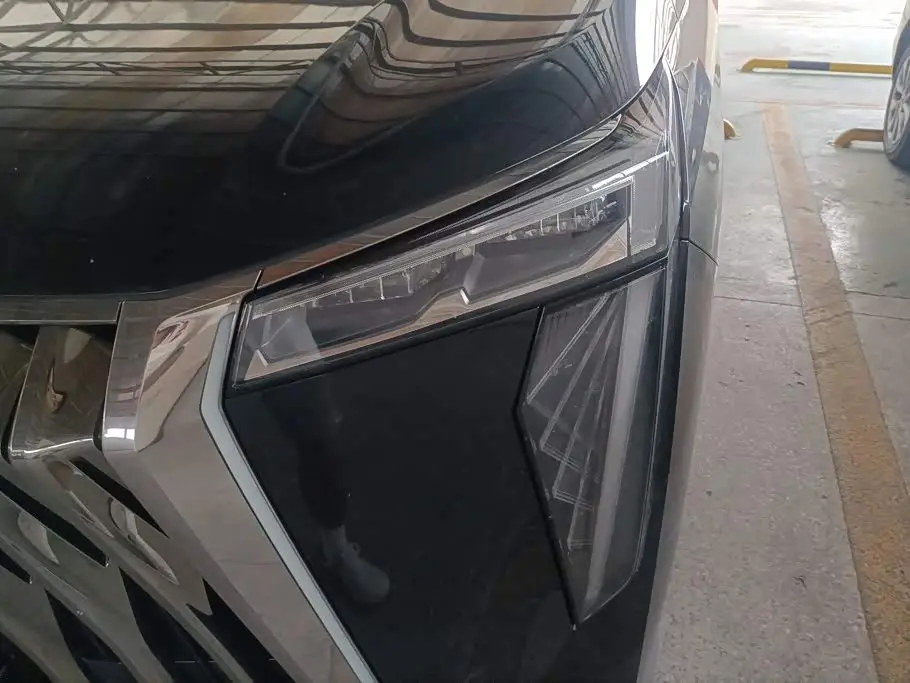 GAC Trumpchi Trumpchi M8 2024 — Photo 5/16