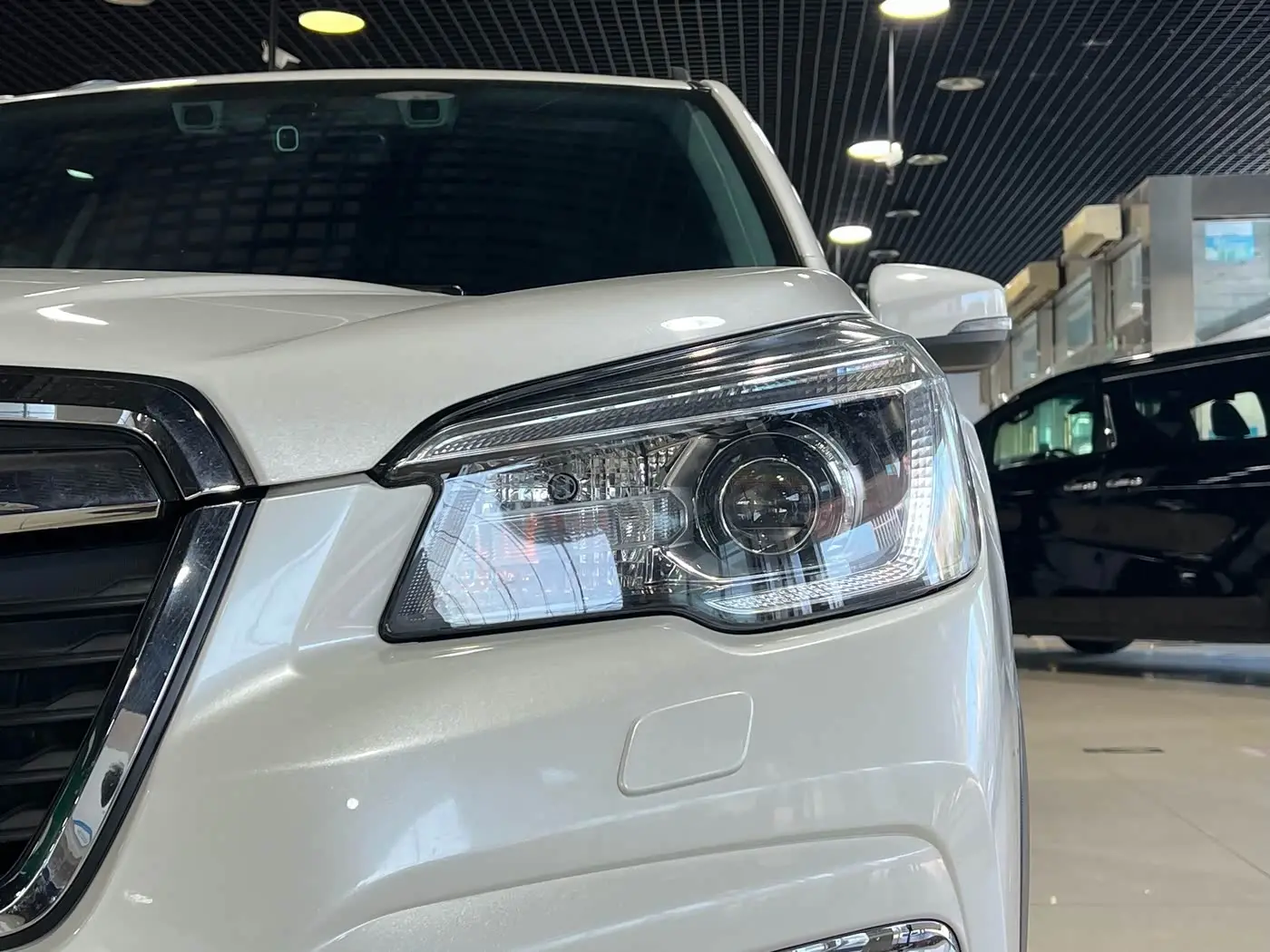 Subaru Forester 2019 — ფოტო 8/20