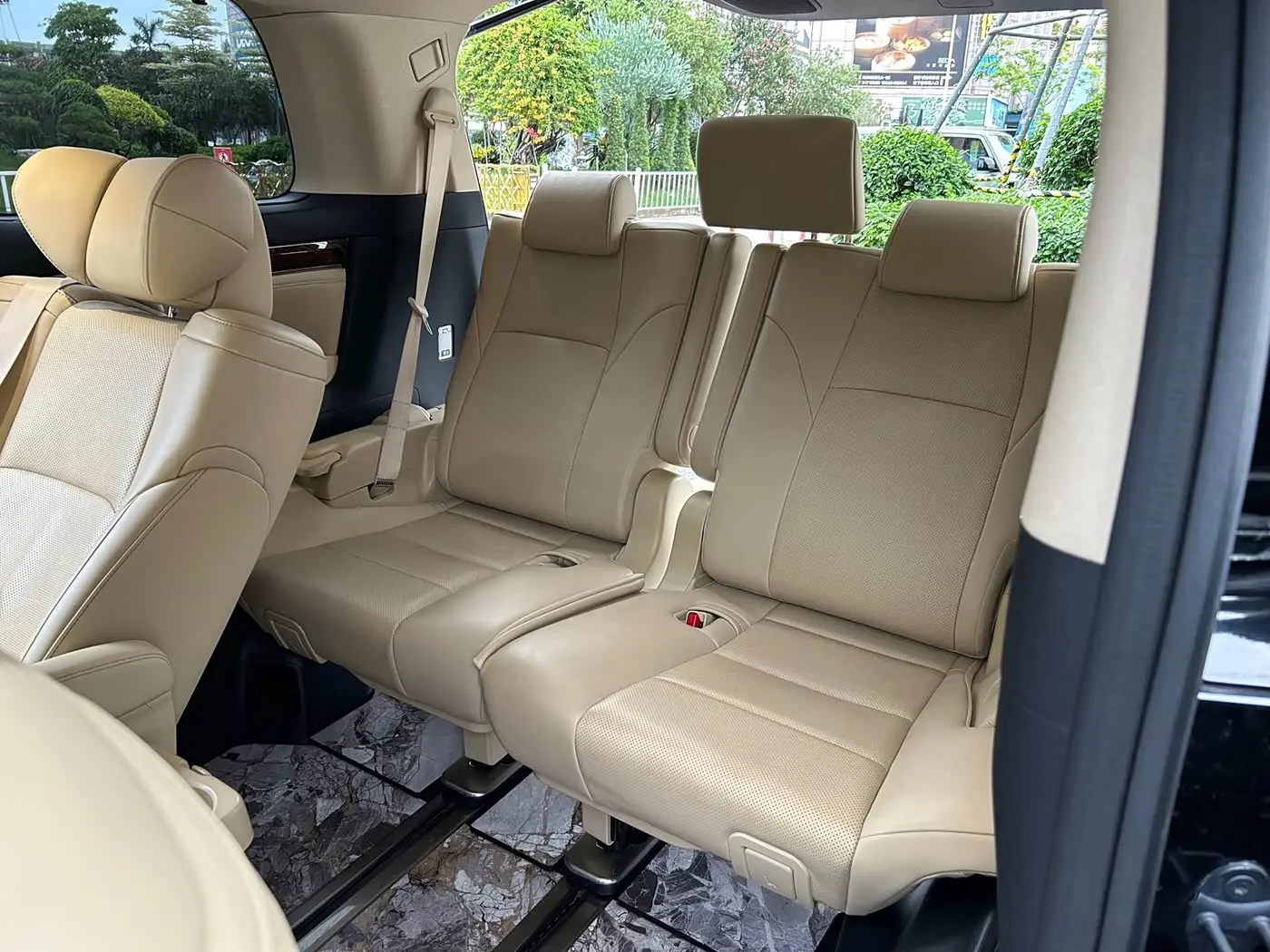 Toyota Alphard 2023 — Фото 5/20