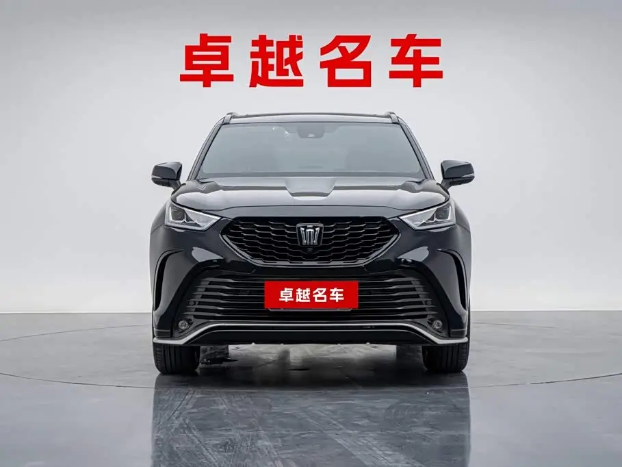 Toyota Crown Kluger 2024 — Photo 6/20
