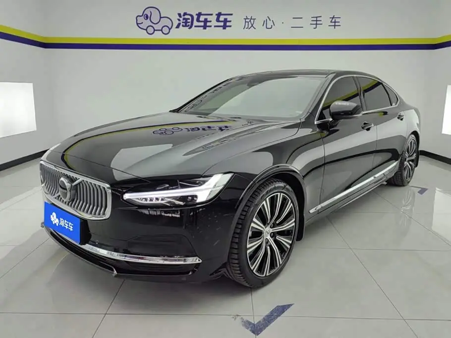 Volvo S90 2023 — Фото 1/16
