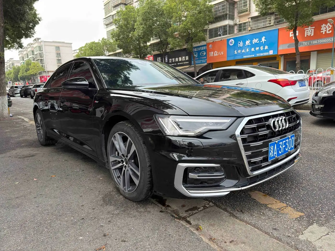 Audi A6L 2025 — Photo 2/8