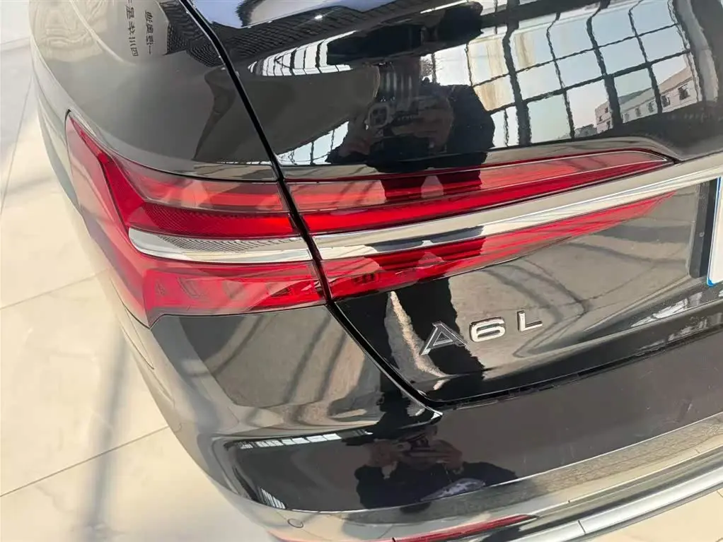 Audi A6L 2025 — Photo 7/14